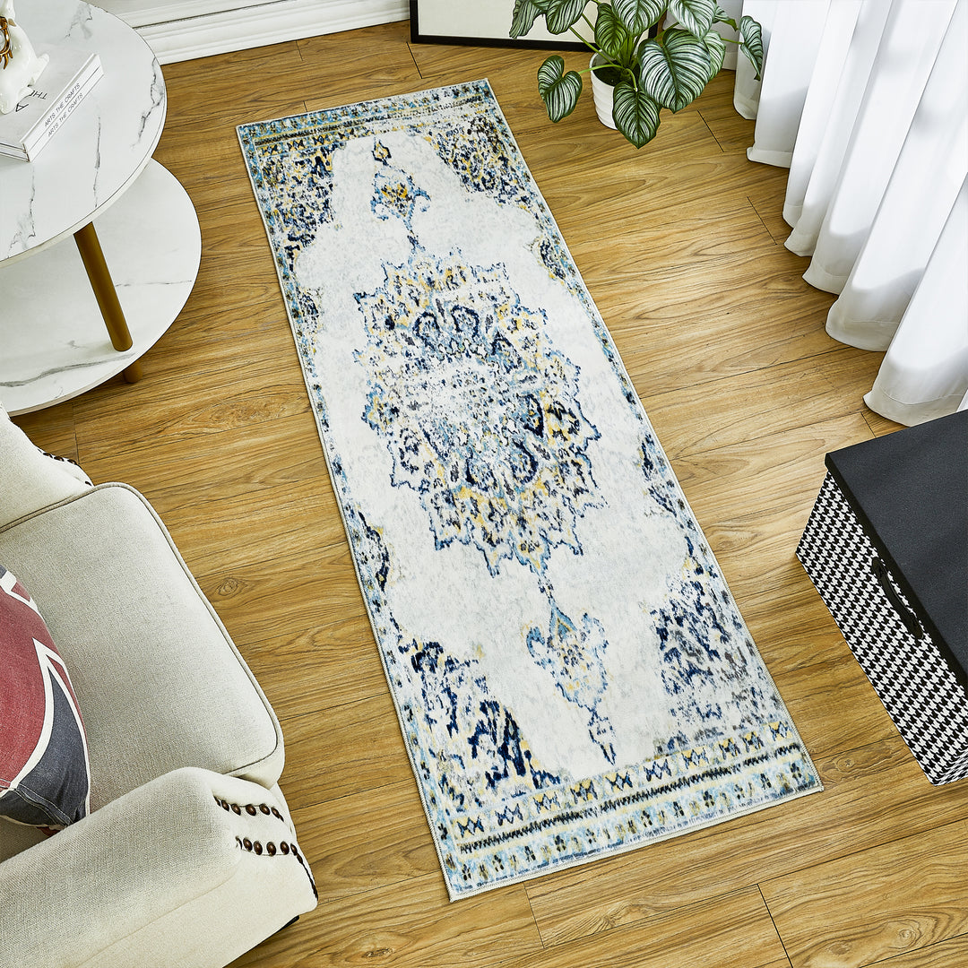 Lobello Traditional Oriental Area Rug