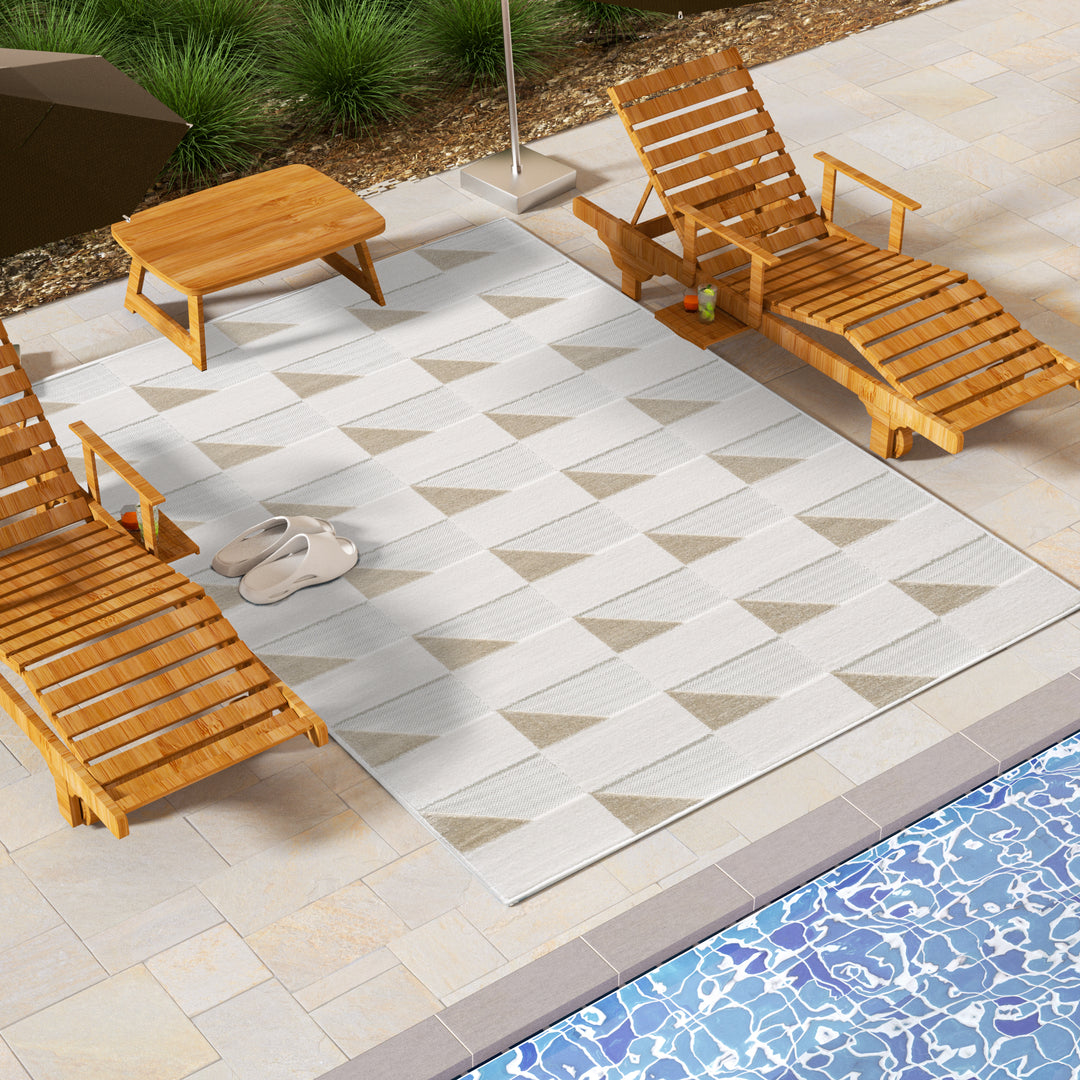 Geometric Triangle Design Beige Indoor/Outdoor Carpet #TO2001