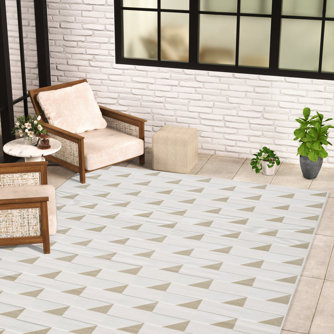 Geometric Triangle Design Beige Indoor/Outdoor Carpet #TO2001