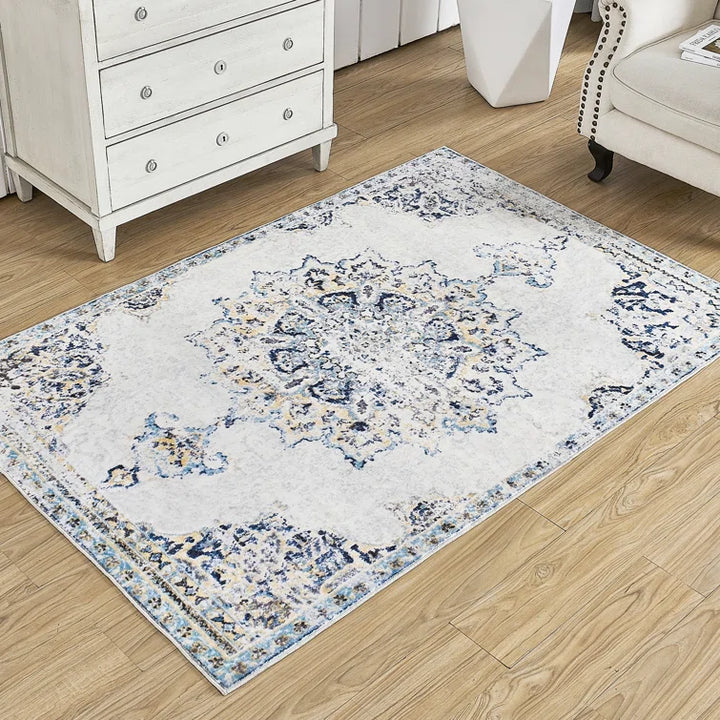 Lobello Traditional Oriental Area Rug