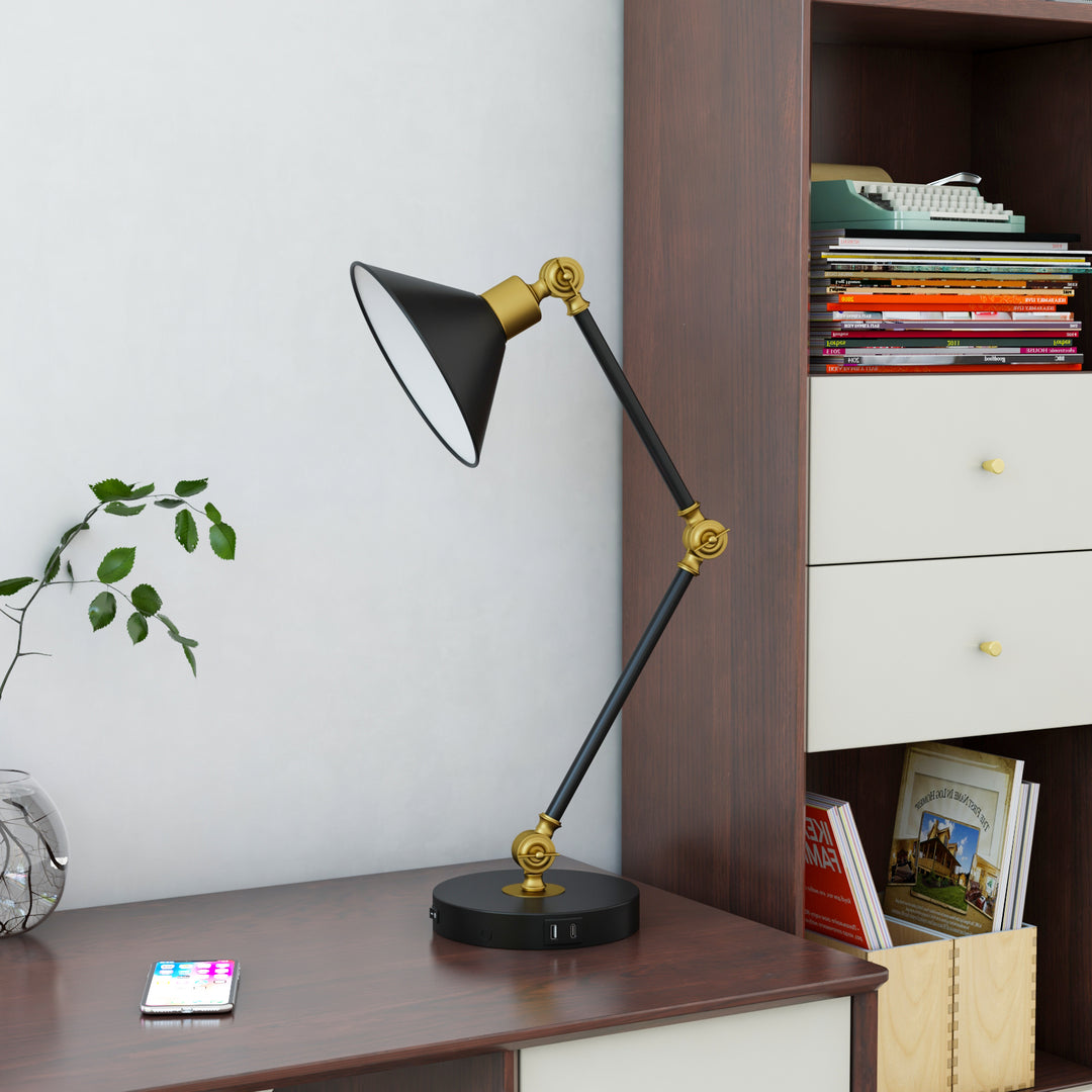 Maxax Adjustable Metal USB Desk Lamp #T140-BK-S